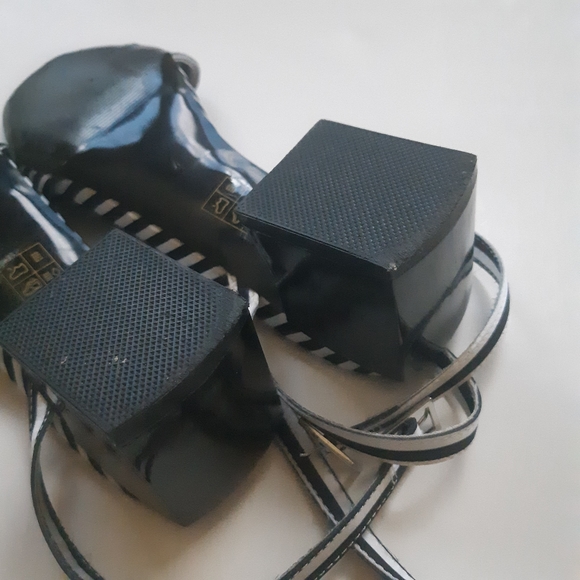 Sandals With Straps Low Block Heeled Square Toe - Picture 9 of 11